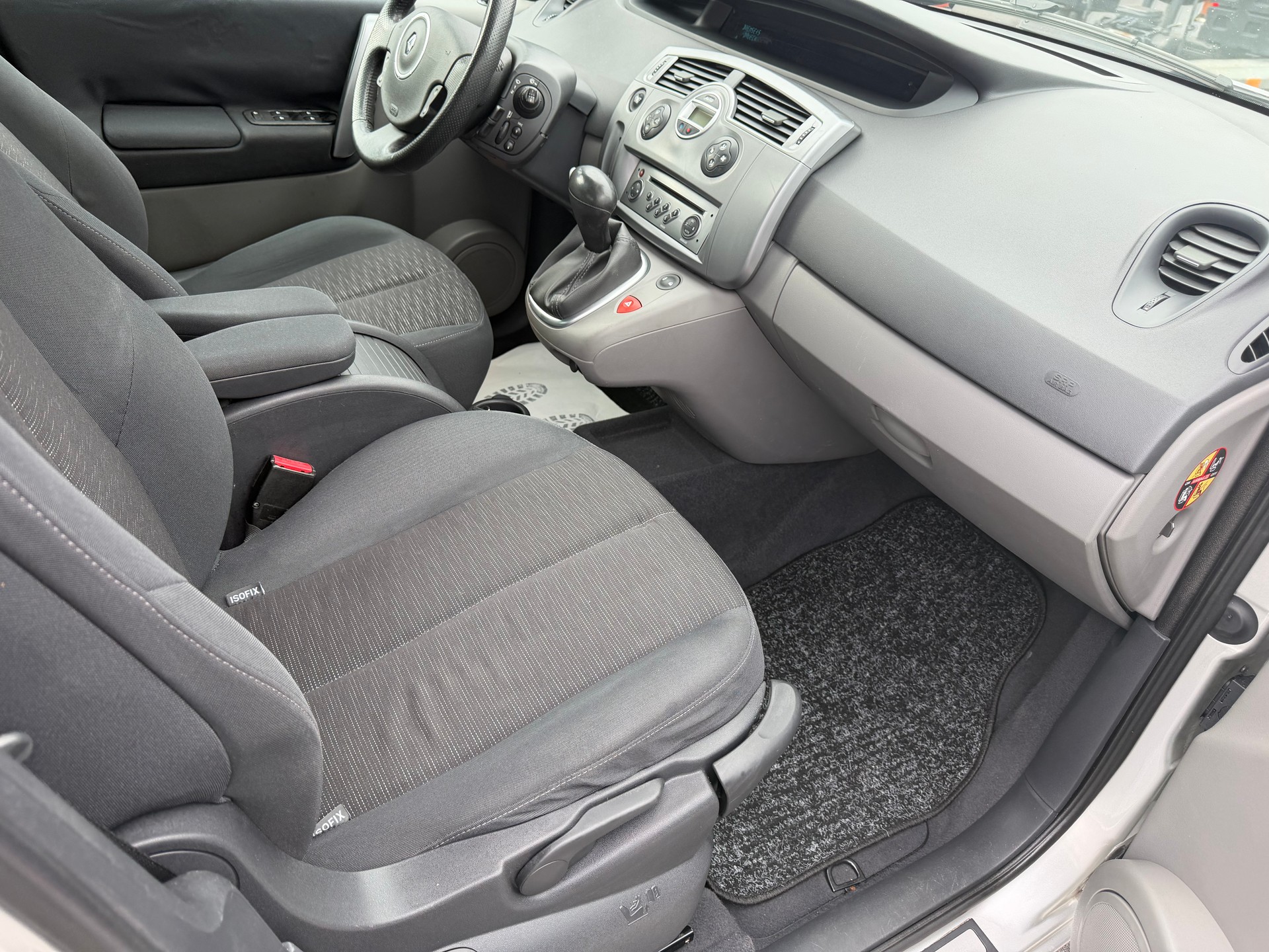 RENAULT Scénic 2.0 16V Fairway Automatic-image-12