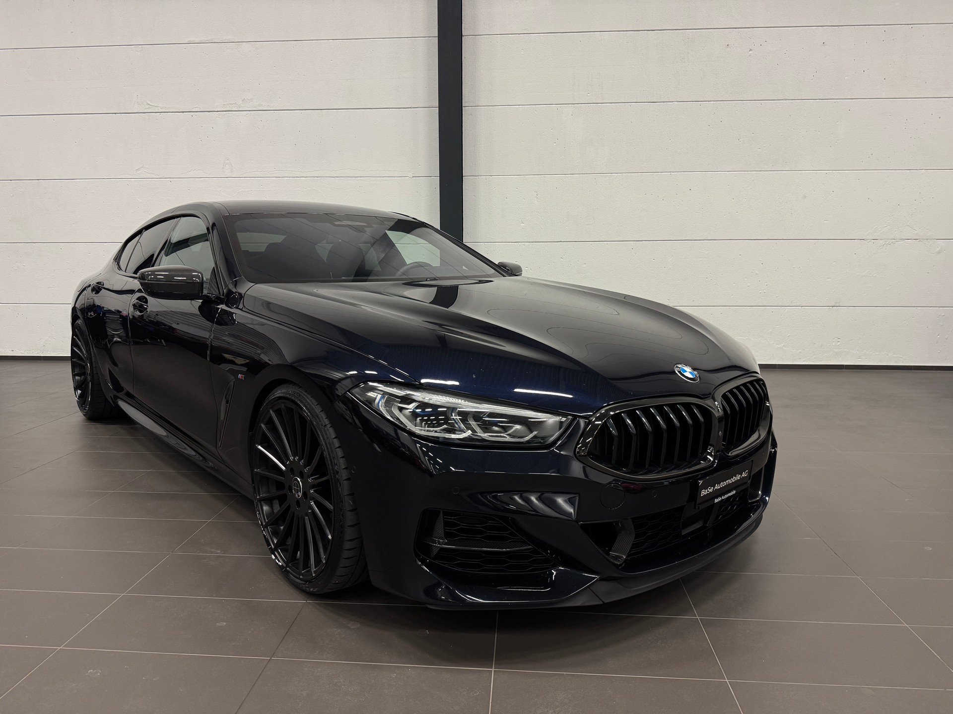 BMW M850i xDrive Steptronic-showroom-element-1