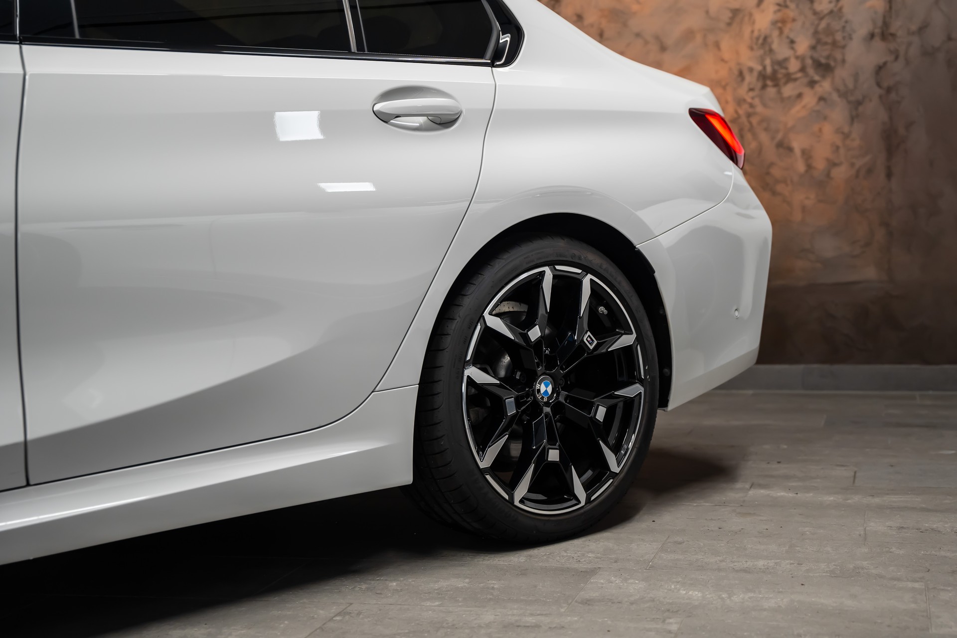 BMW 330i xDrive Steptronic M Sport Pro *Facelift*Leder*Head-Up*360°Kamera*-image-10