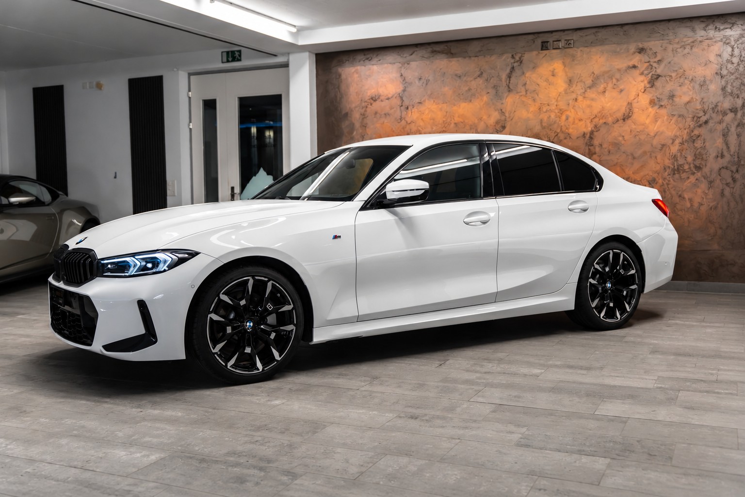 BMW 330i xDrive Steptronic M Sport Pro *Facelift*Leder*Head-Up*360°Kamera*-showroom-element-2