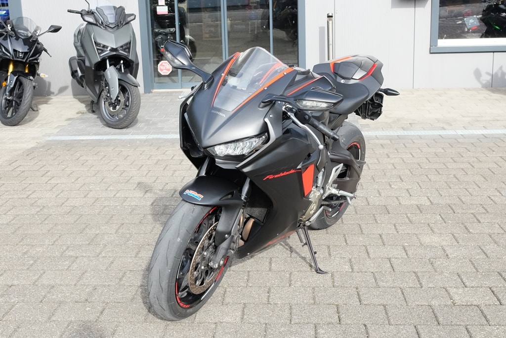 HONDA CBR 1000 RA Fireblade ABS-image-2