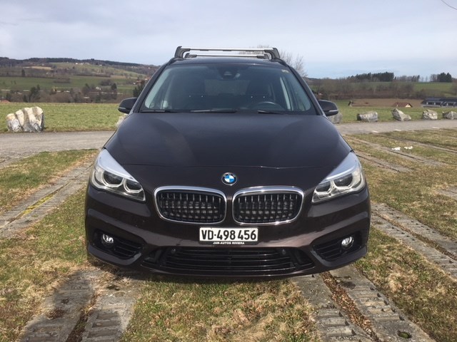 BMW 220d xDrive Gran Tourer Sport Line Steptronic-image-2