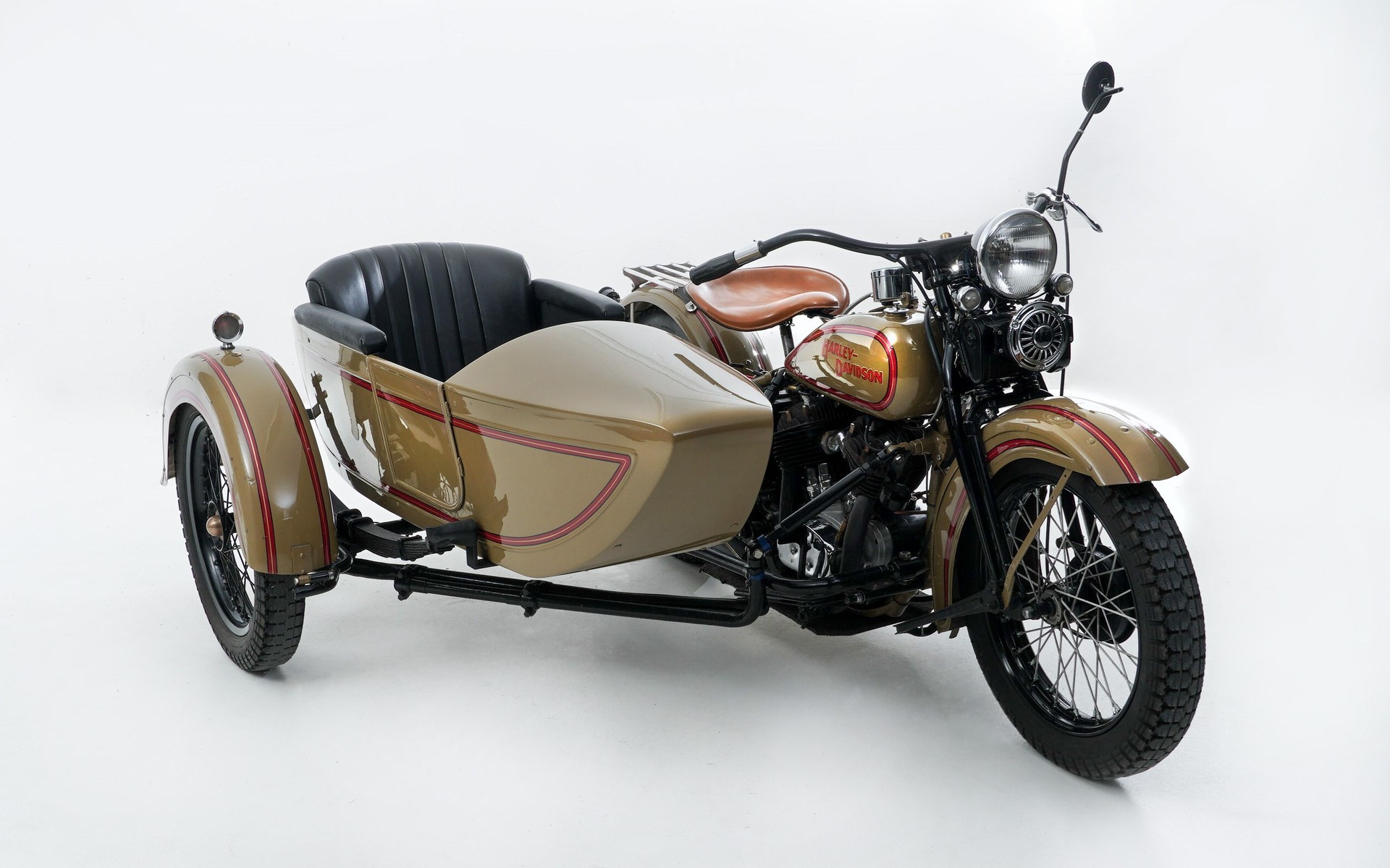 HARLEY-DAVIDSON-image-0
