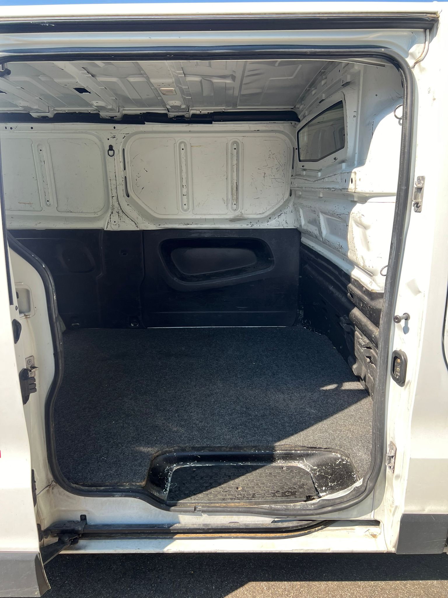 RENAULT Trafic 1.6 ENERGY TwinT. dCi120 2.9t Business L2H1-image-10