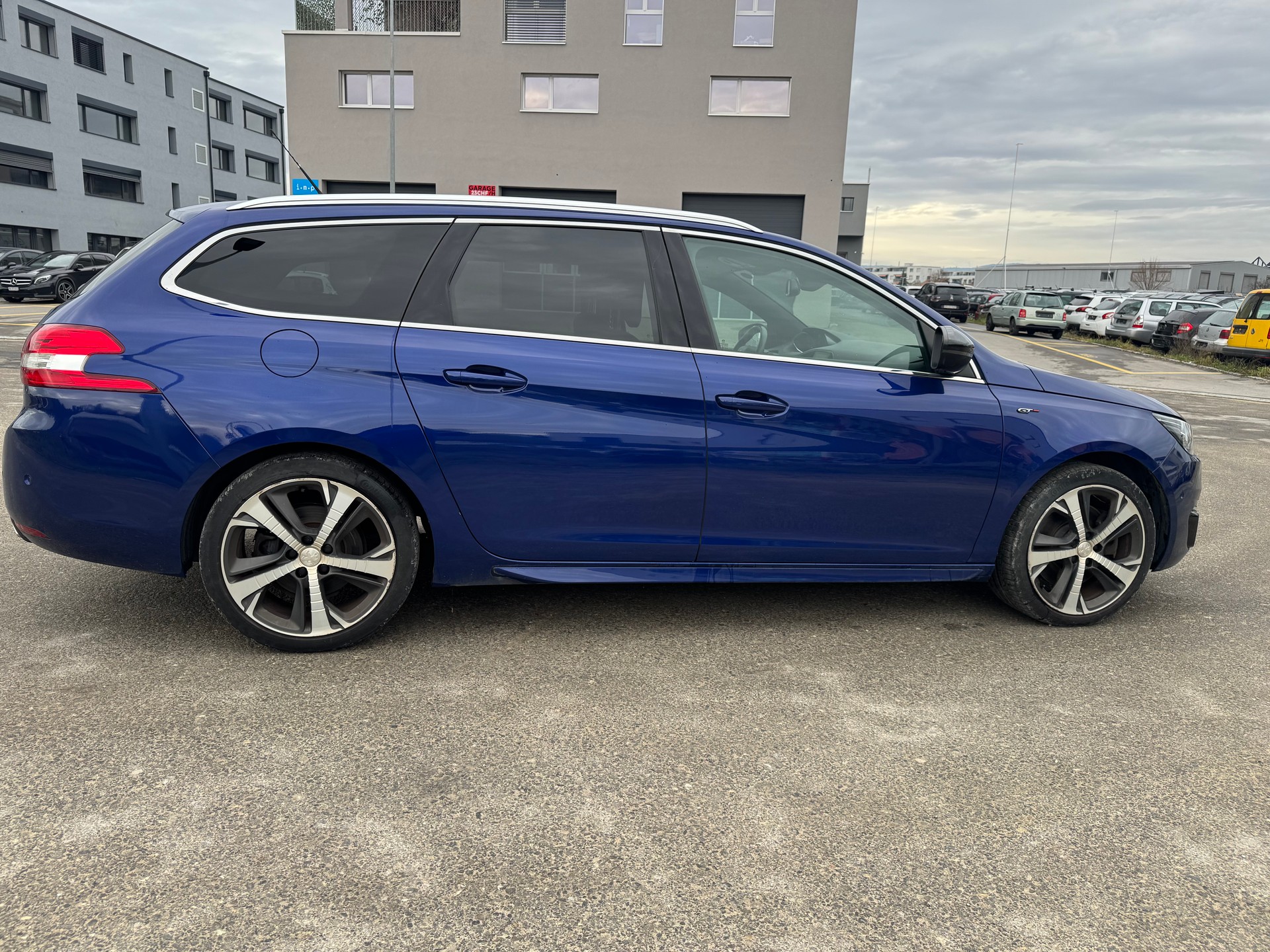 PEUGEOT 308 SW 1.6 THP GT-image-12
