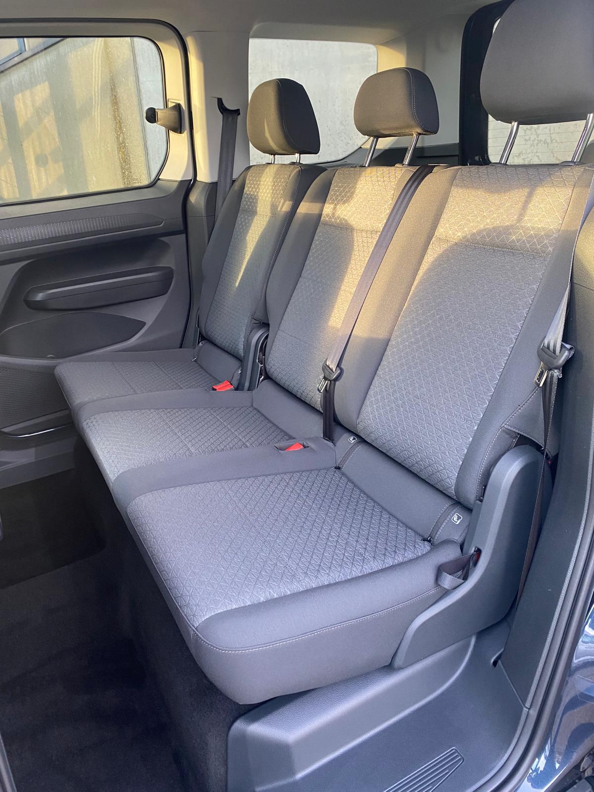 FORD Tourneo Connect 1.5 EcoBoost Titanium Automat-image-5