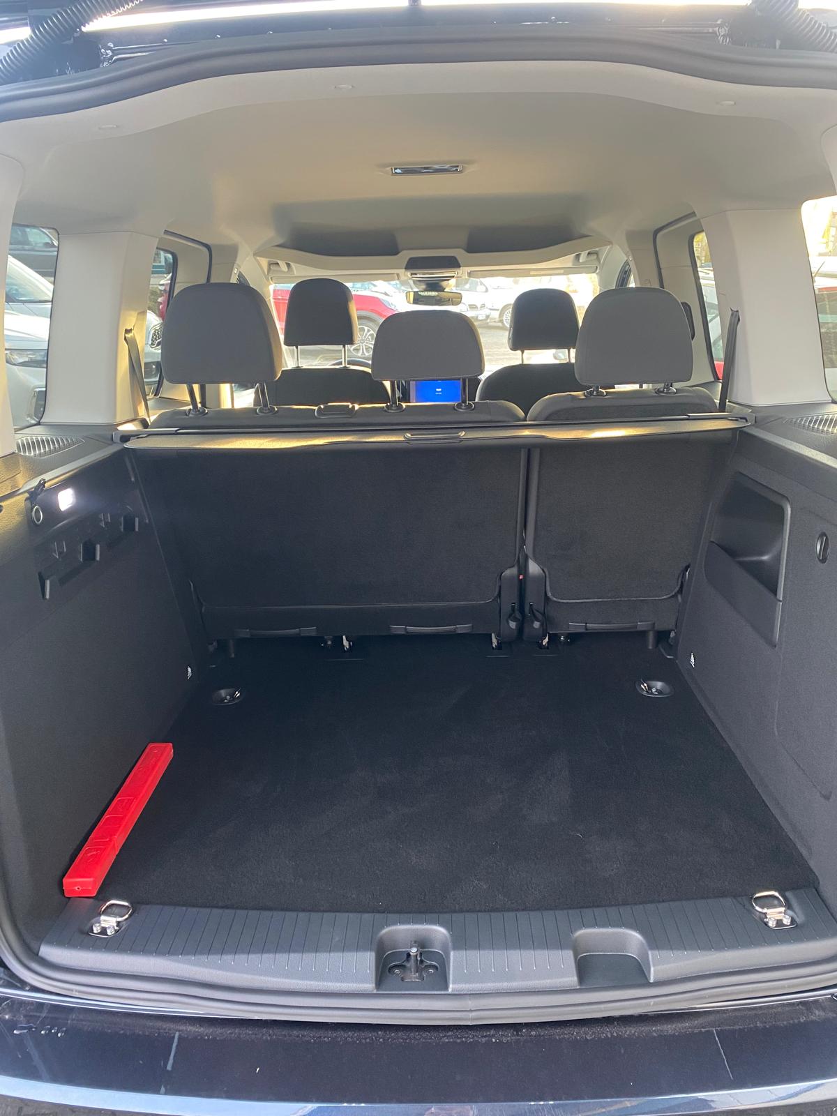 FORD Tourneo Connect 1.5 EcoBoost Titanium Automat-image-6