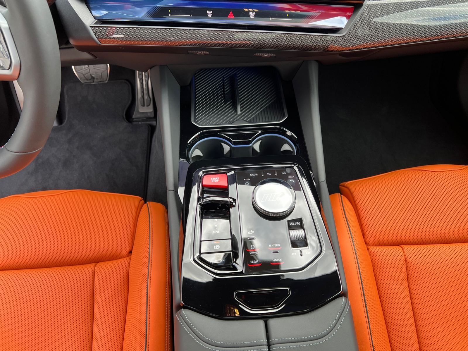 BMW M5 xDrive Touring-image-10