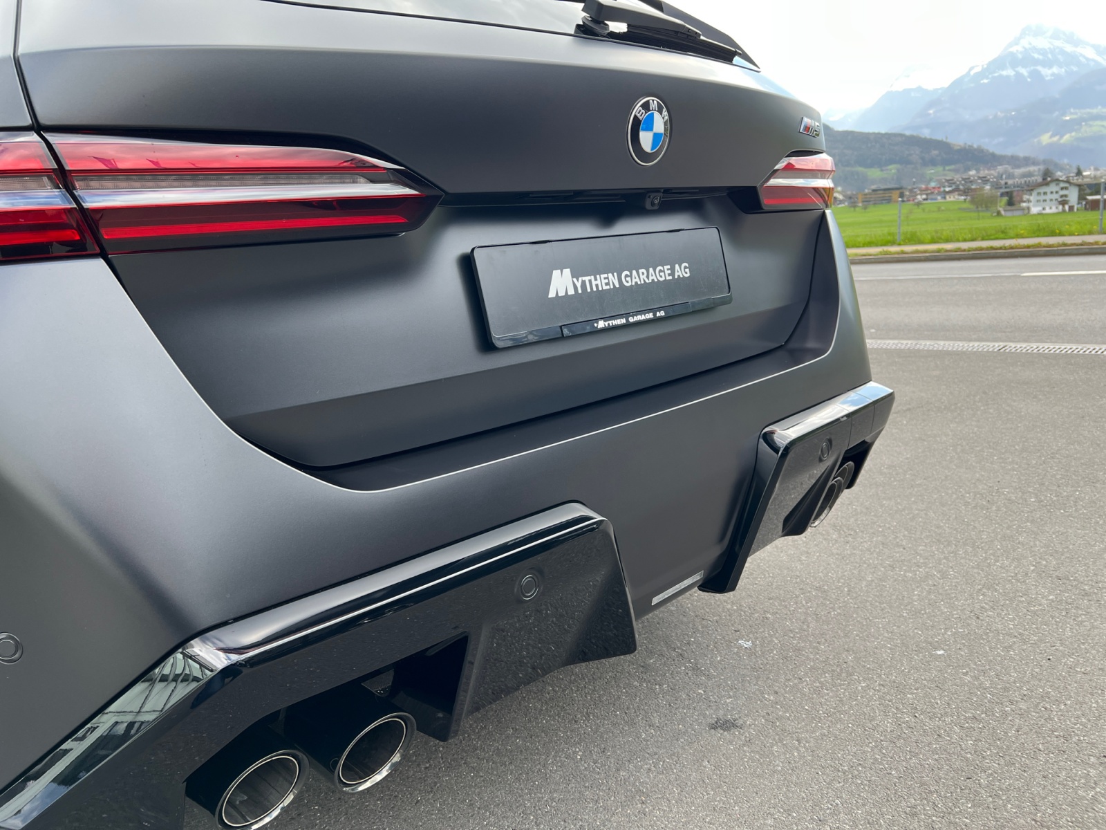 BMW M5 xDrive Touring-image-13