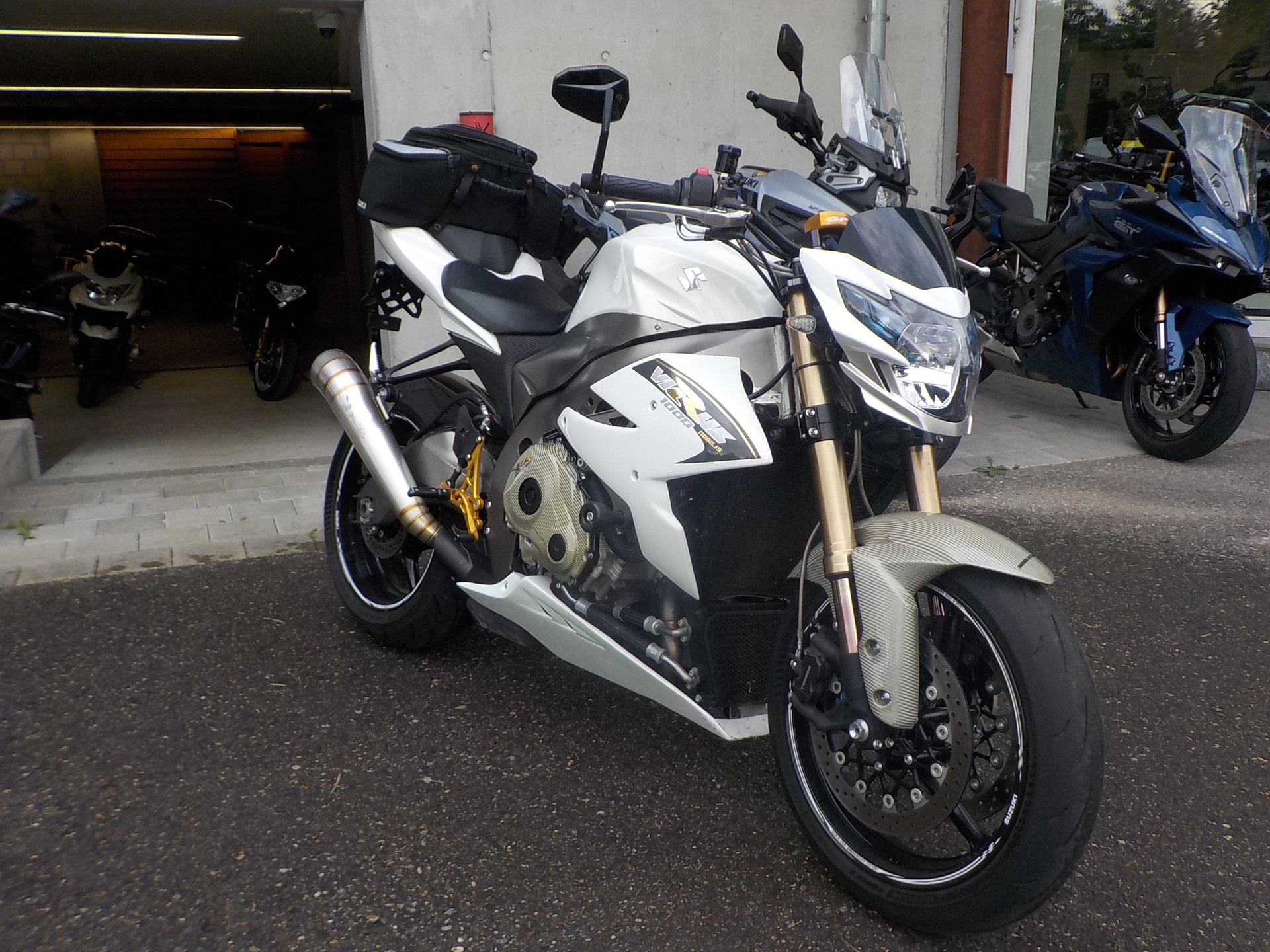 SUZUKI GSR 1000 Virus-image-1