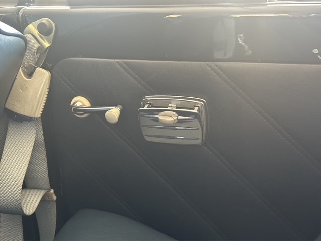 VW Cabriolet Karmann-image-19