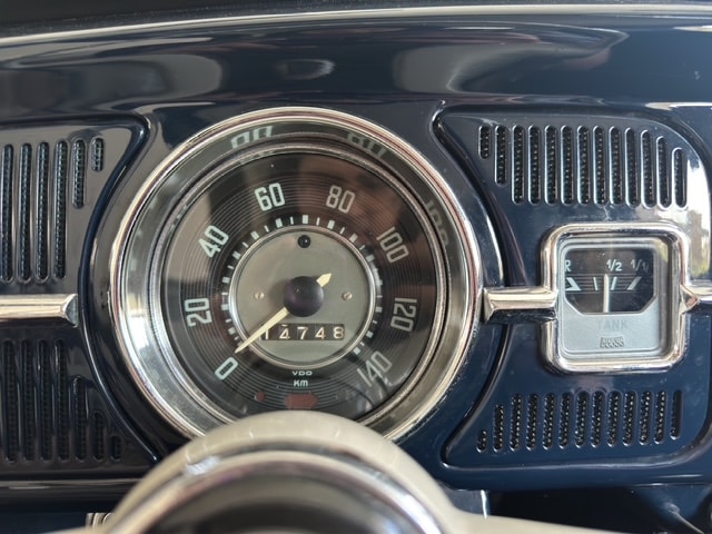 VW Cabriolet Karmann-image-25