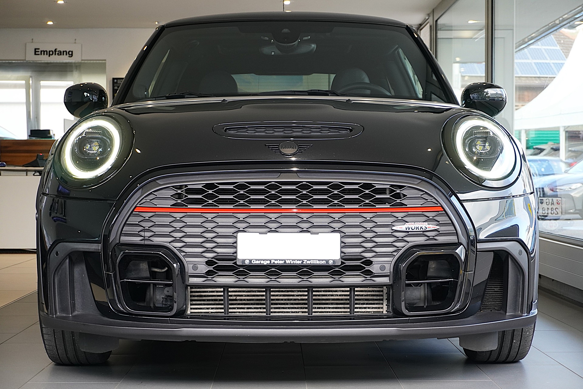 MINI Cooper John Cooper Works Steptronic-showroom-element-1