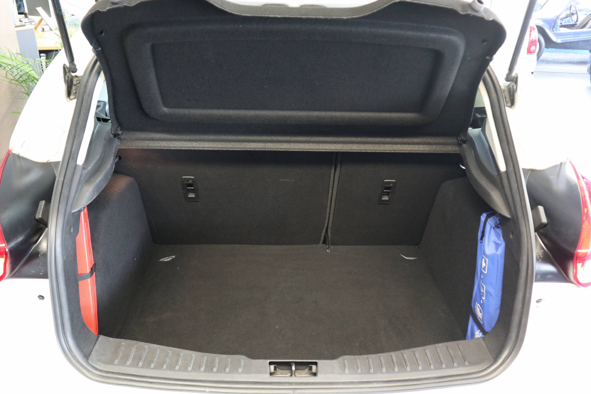 FORD Focus 1.0i EcoB Trend-image-8
