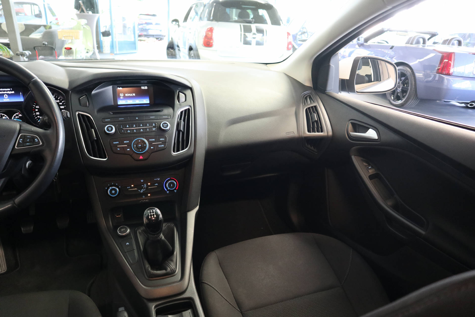 FORD Focus 1.0i EcoB Trend-image-13