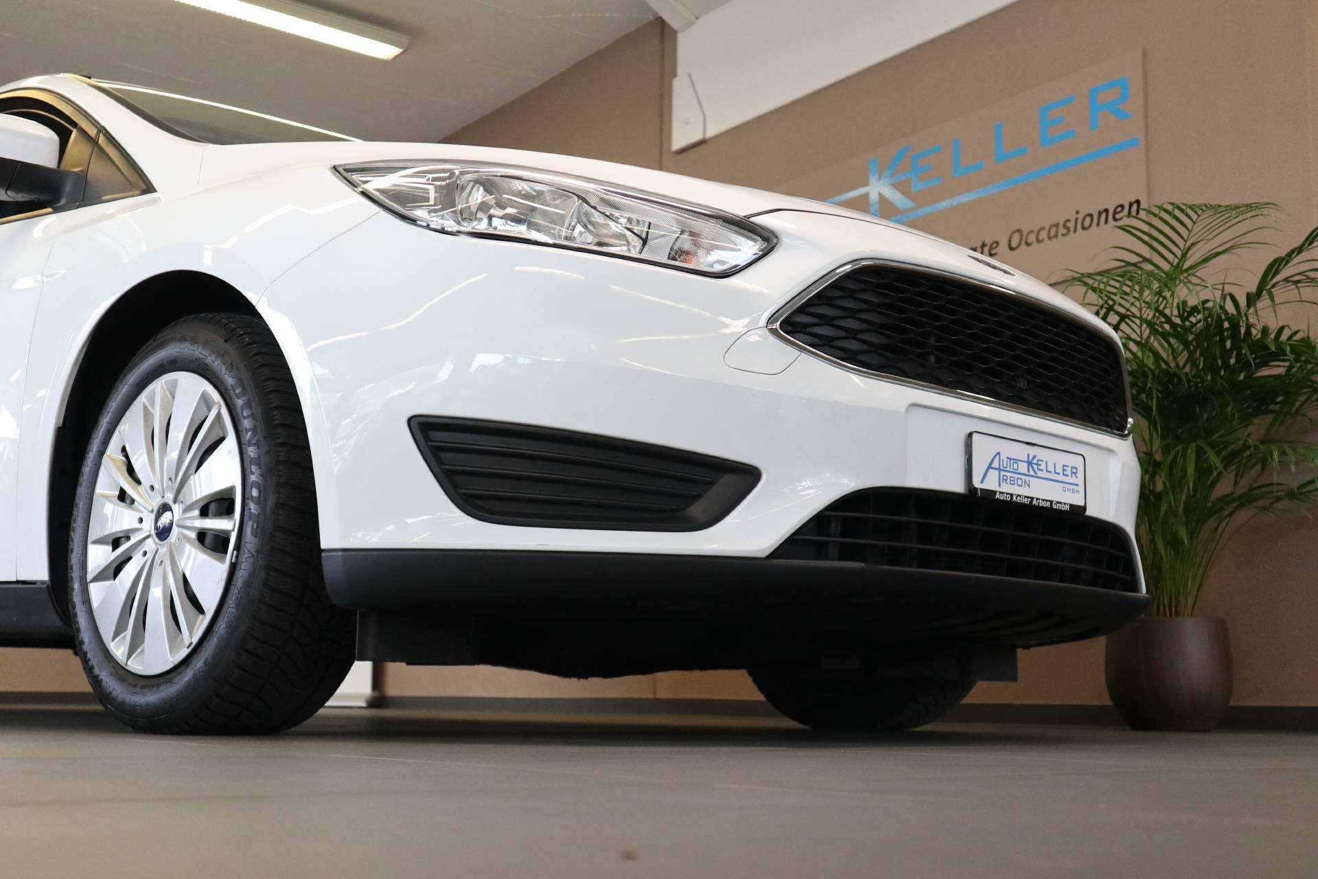 FORD Focus 1.0i EcoB Trend-image-4