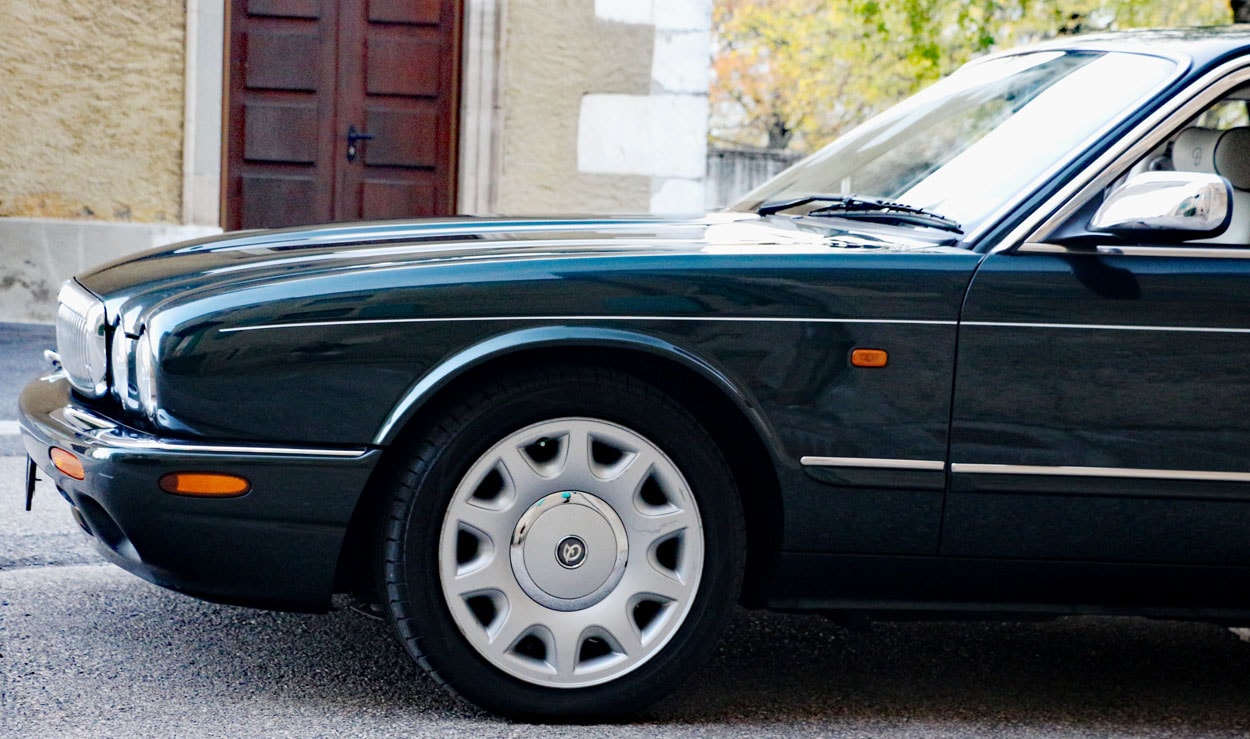 DAIMLER Super V8 4.0 S/C-image-21