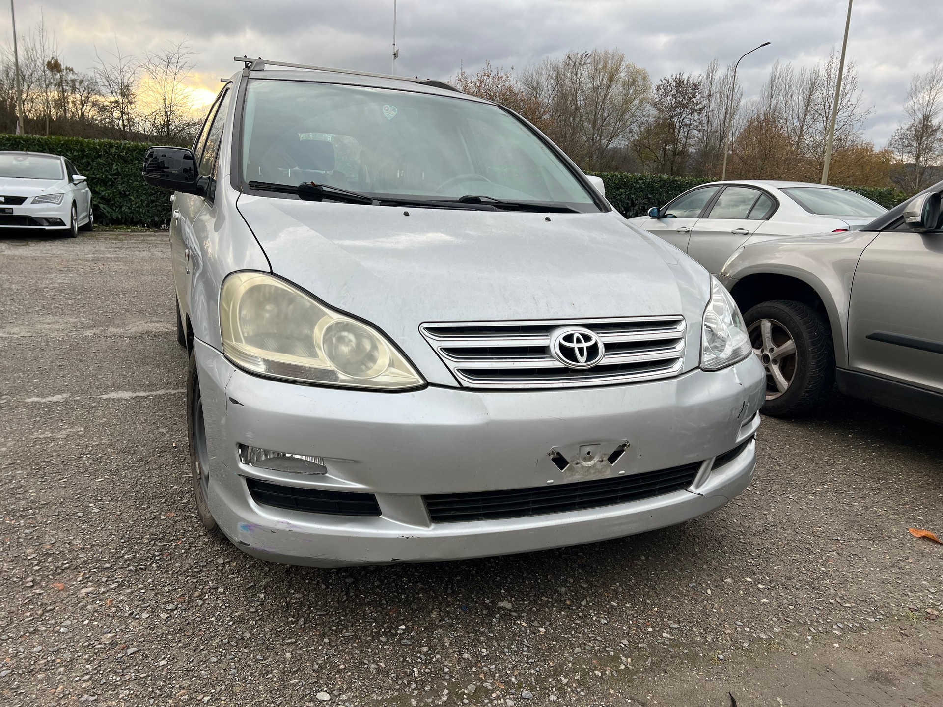TOYOTA Avensis Verso 2.0 D-4D Linea Terra