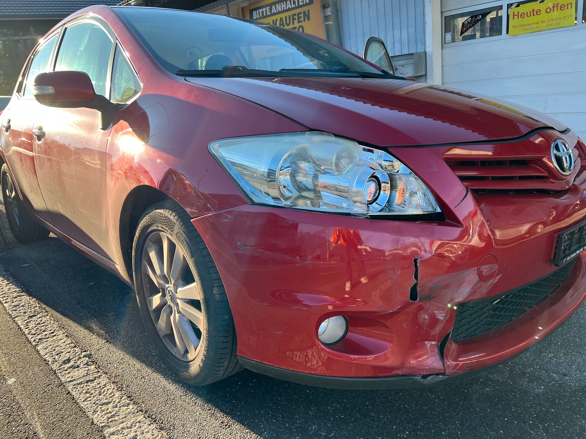 TOYOTA Auris 1.6 Linea Sol-showroom-element-2