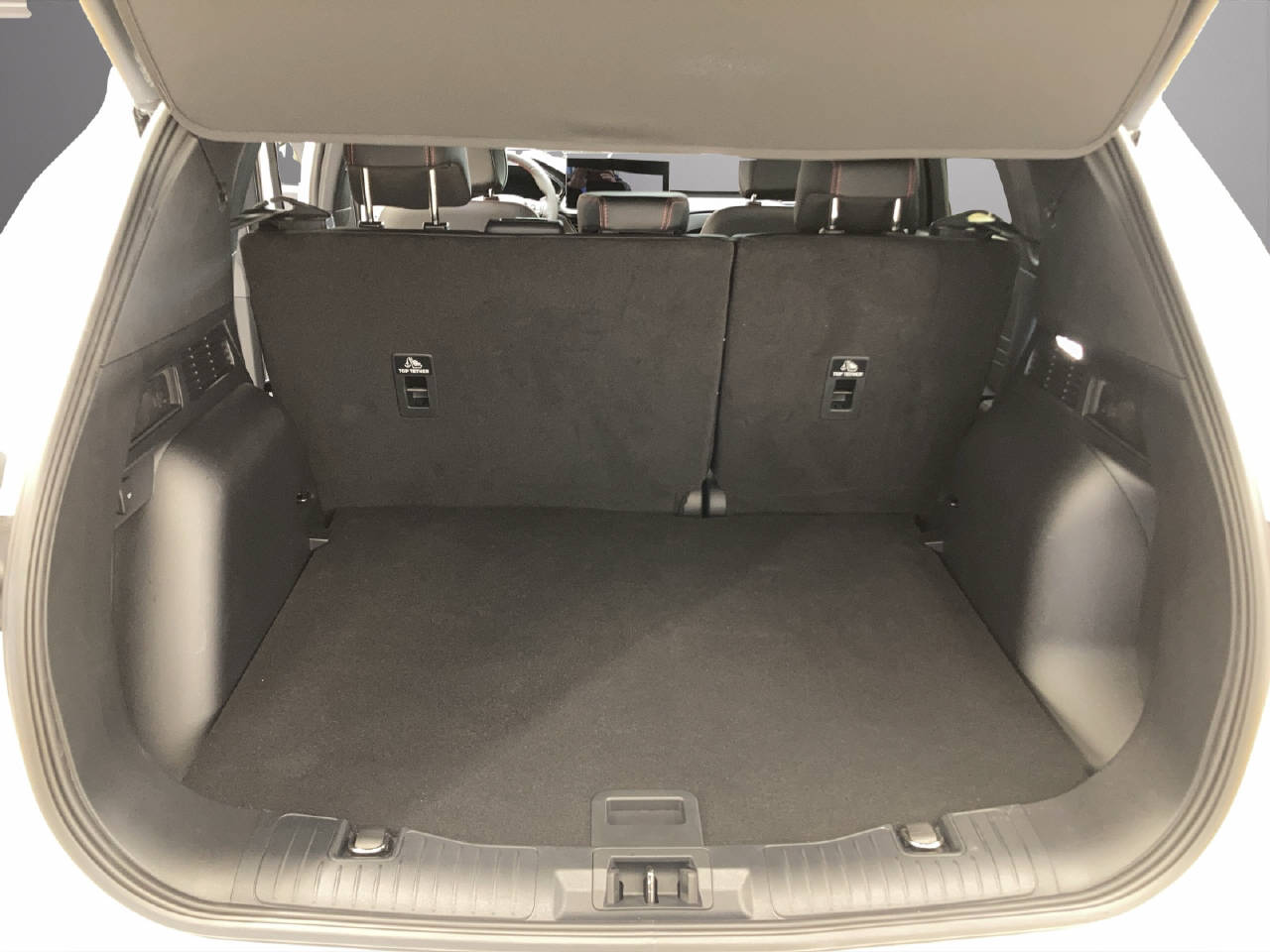 FORD Kuga 2.5 PHEV 242 PS ST-Line X-image-6