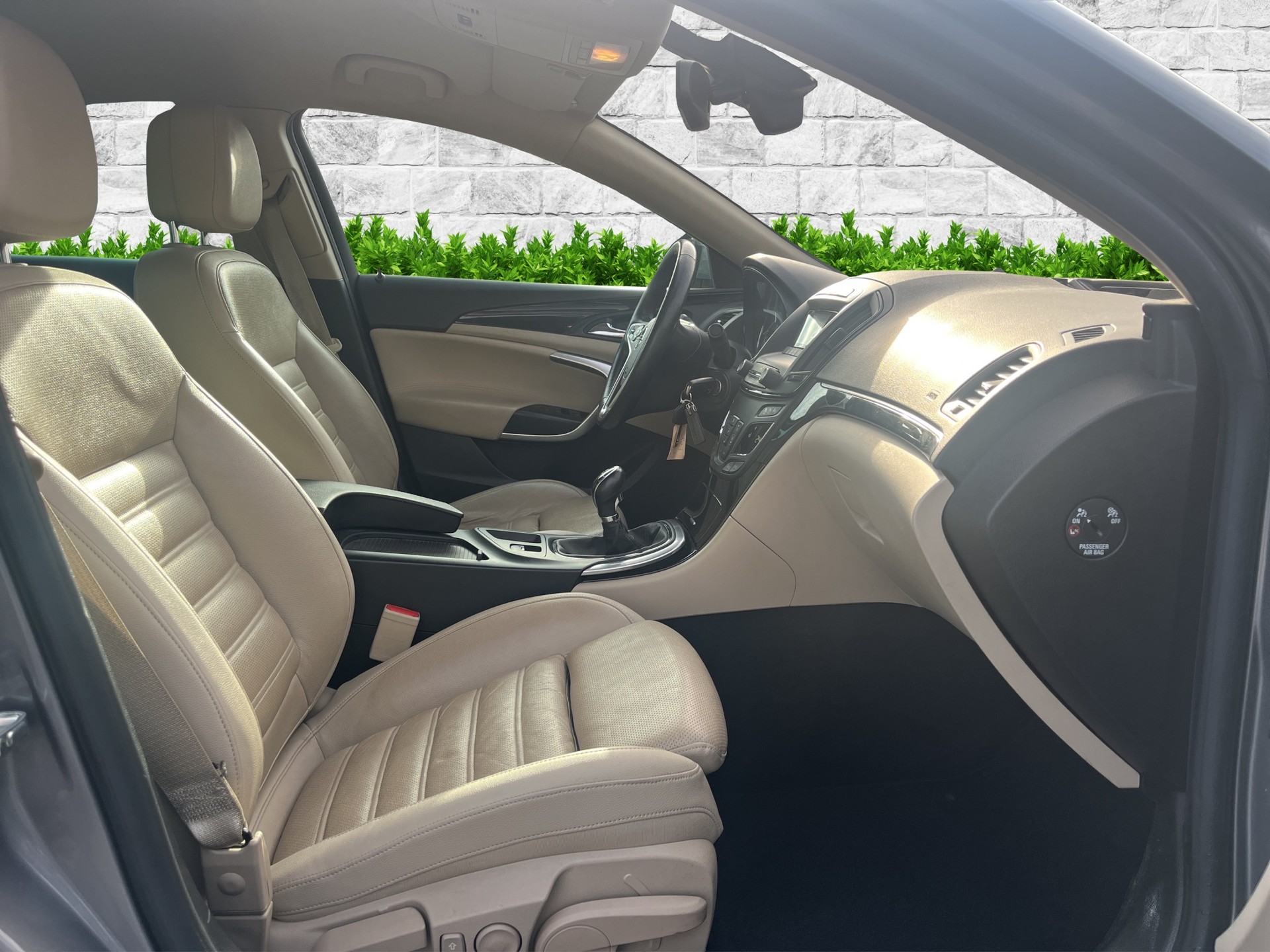 OPEL Insignia 1.6 Turbo Edition-image-11