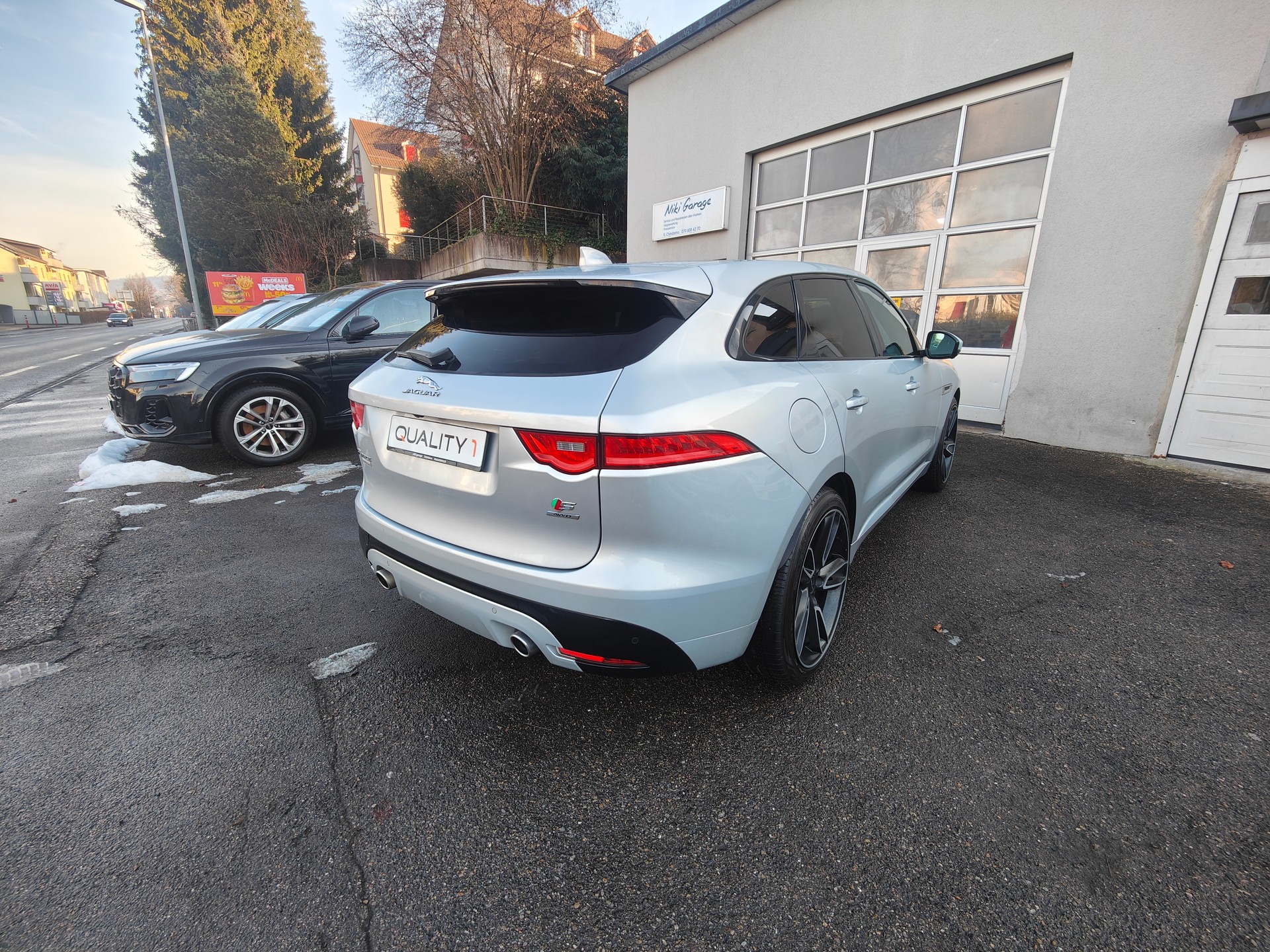 JAGUAR F-Pace 3.0 TD S AWD Automatik-image-4