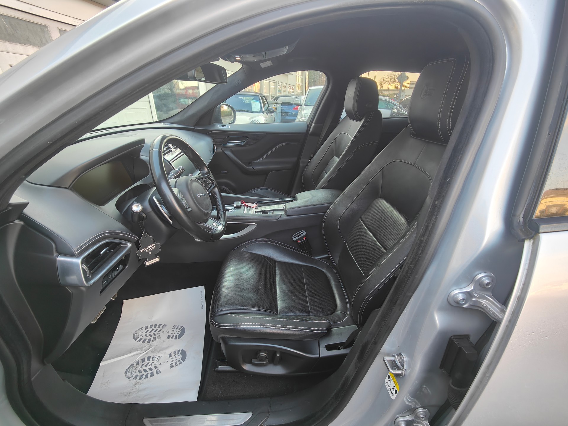 JAGUAR F-Pace 3.0 TD S AWD Automatik-image-11