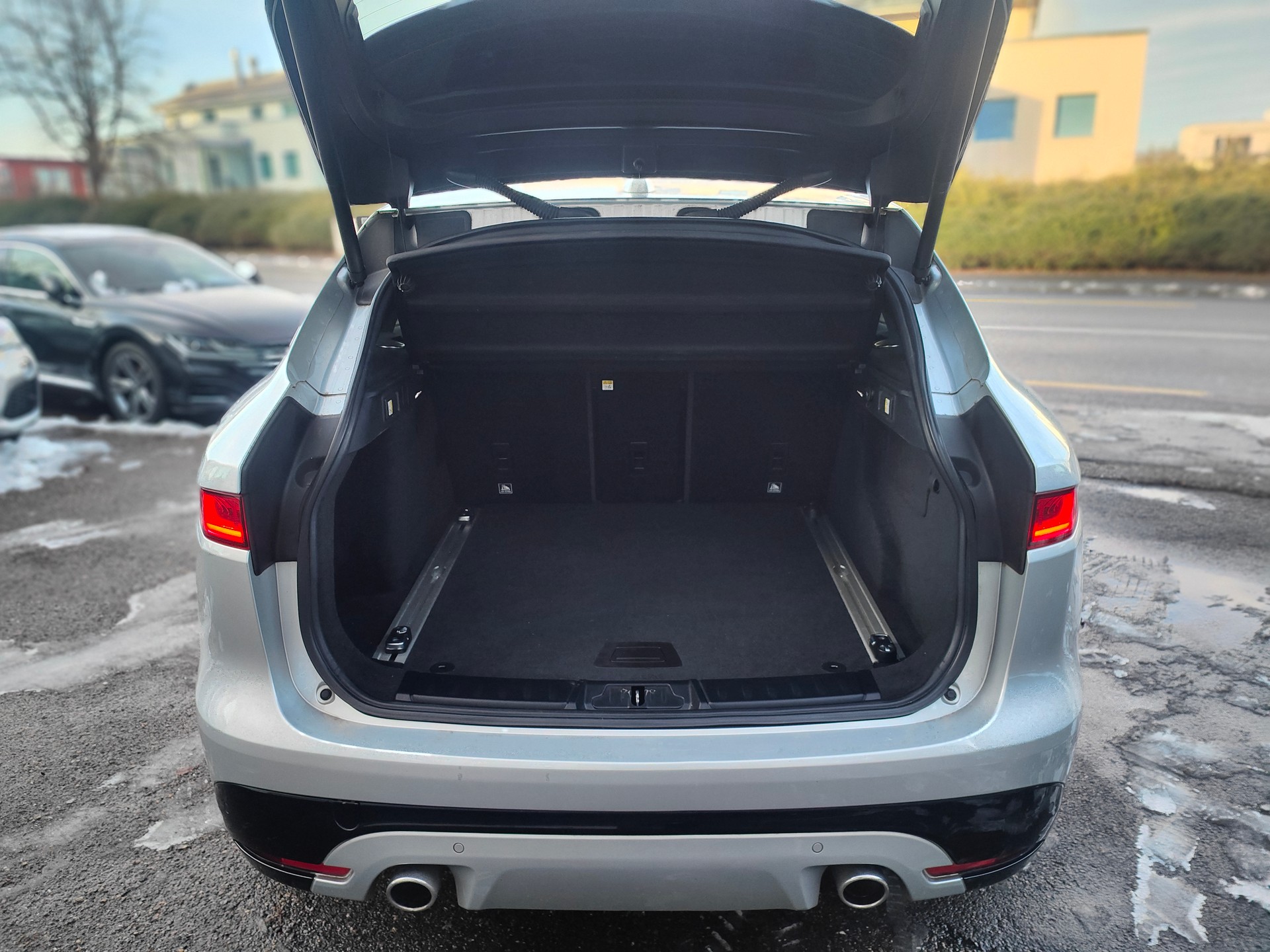 JAGUAR F-Pace 3.0 TD S AWD Automatik-image-9