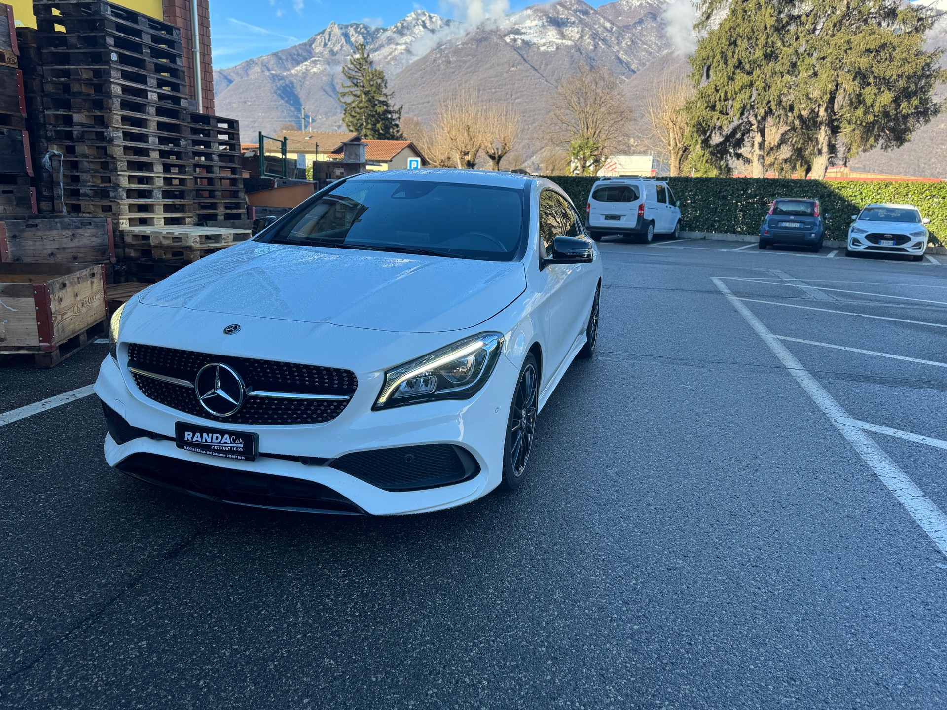 MERCEDES-BENZ CLA Shooting Brake 220 AMG Line 4Matic 7G-DCT-image-1