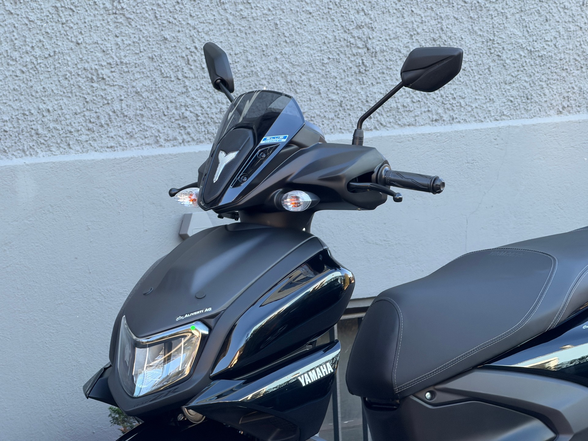 YAMAHA RayZR-image-2