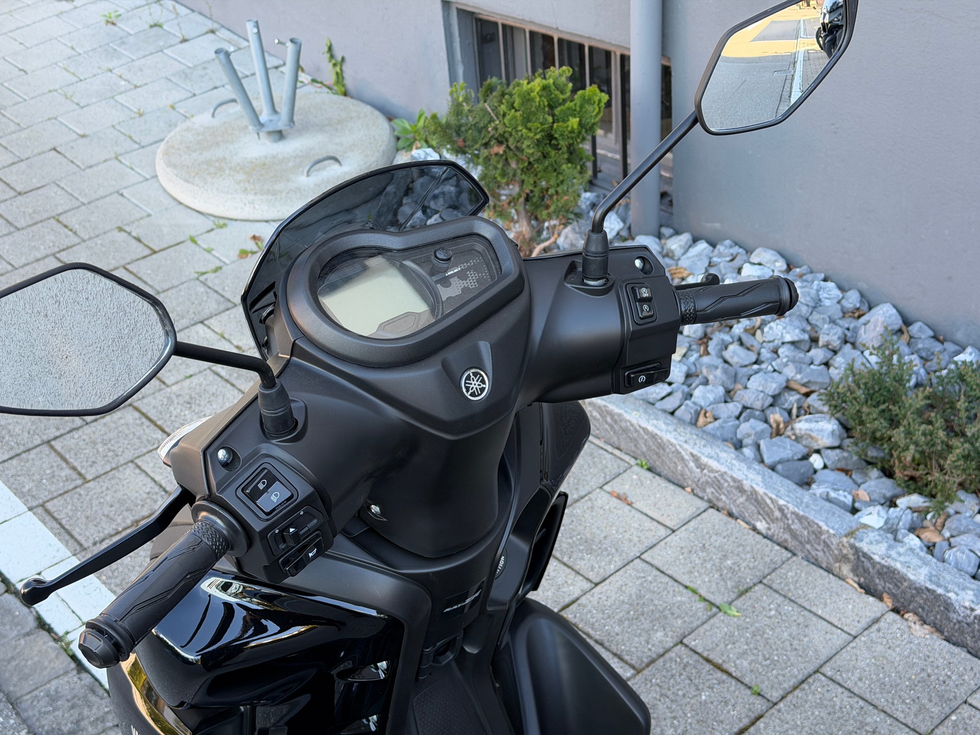 YAMAHA RayZR-image-5