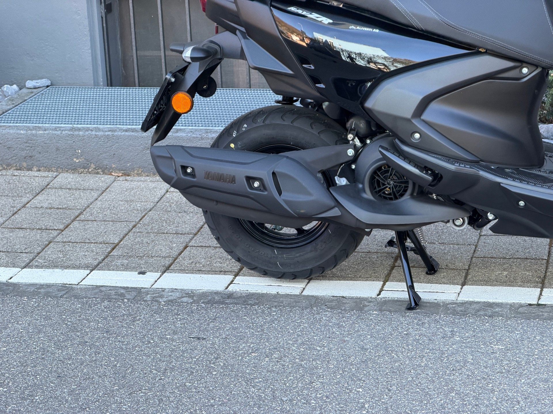 YAMAHA RayZR-image-11