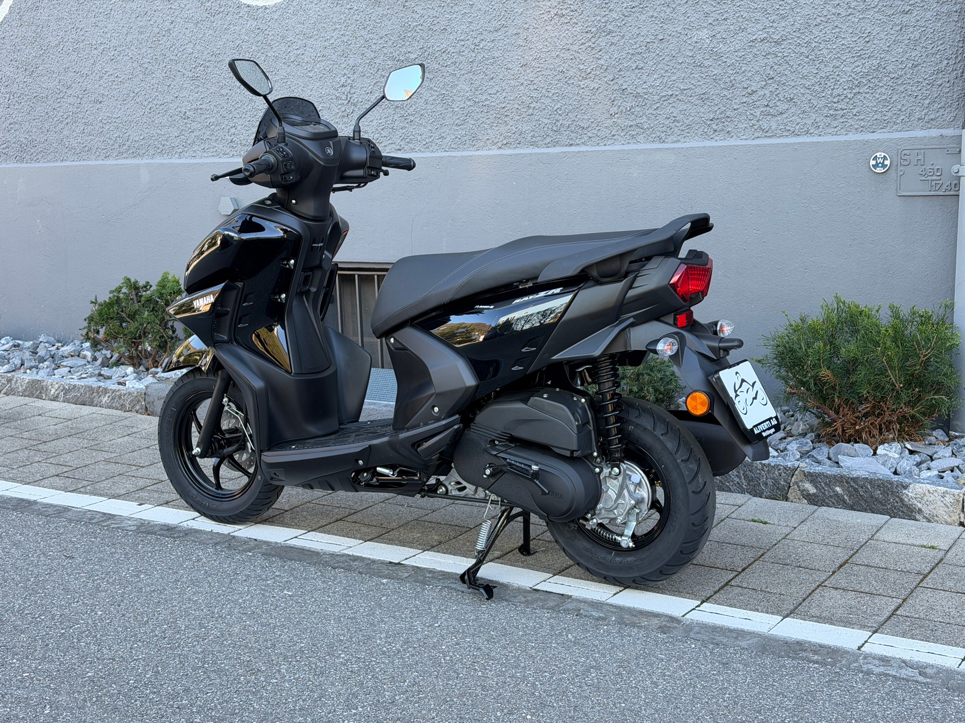 YAMAHA RayZR-image-7