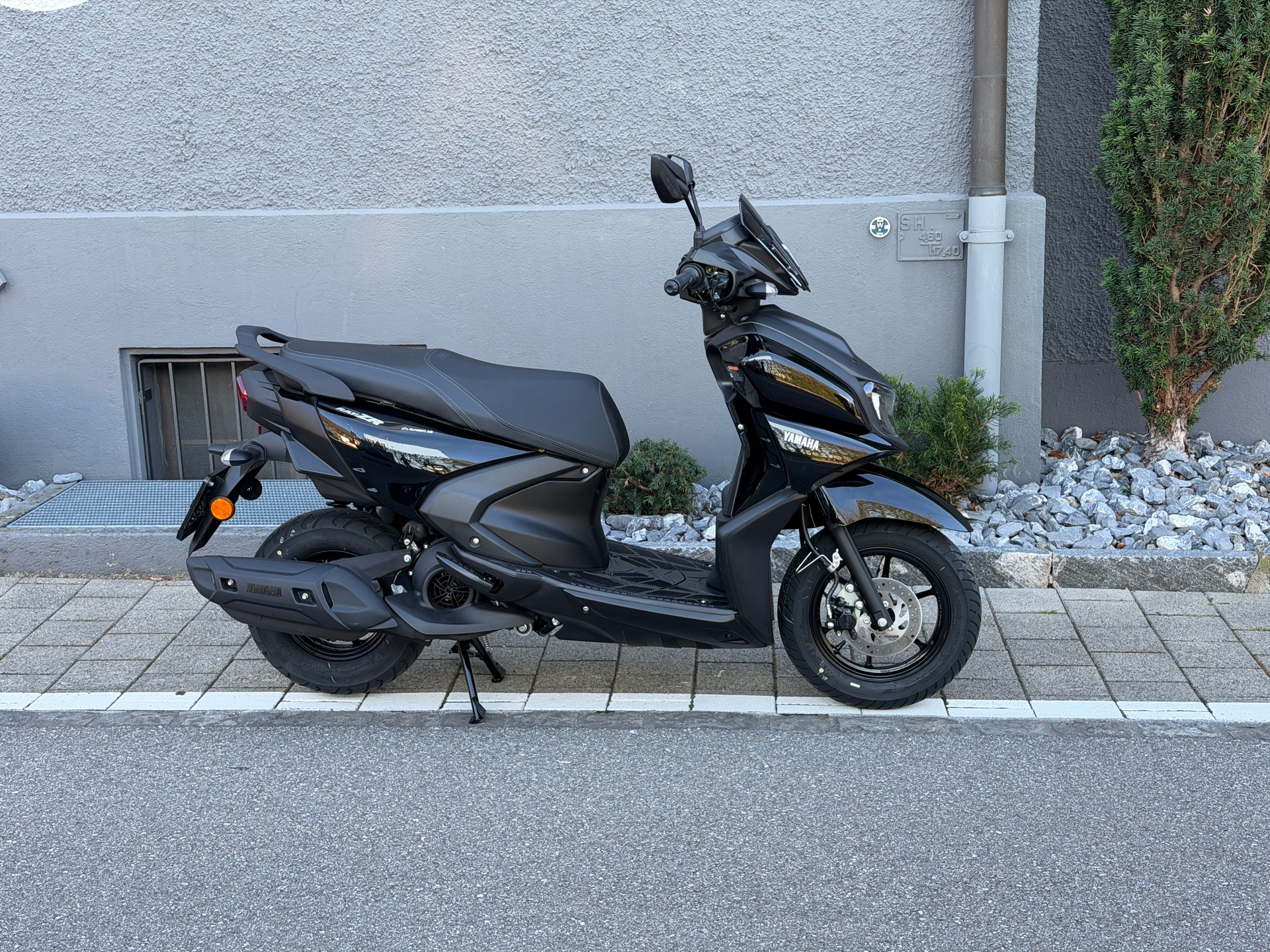 YAMAHA RayZR-image-10