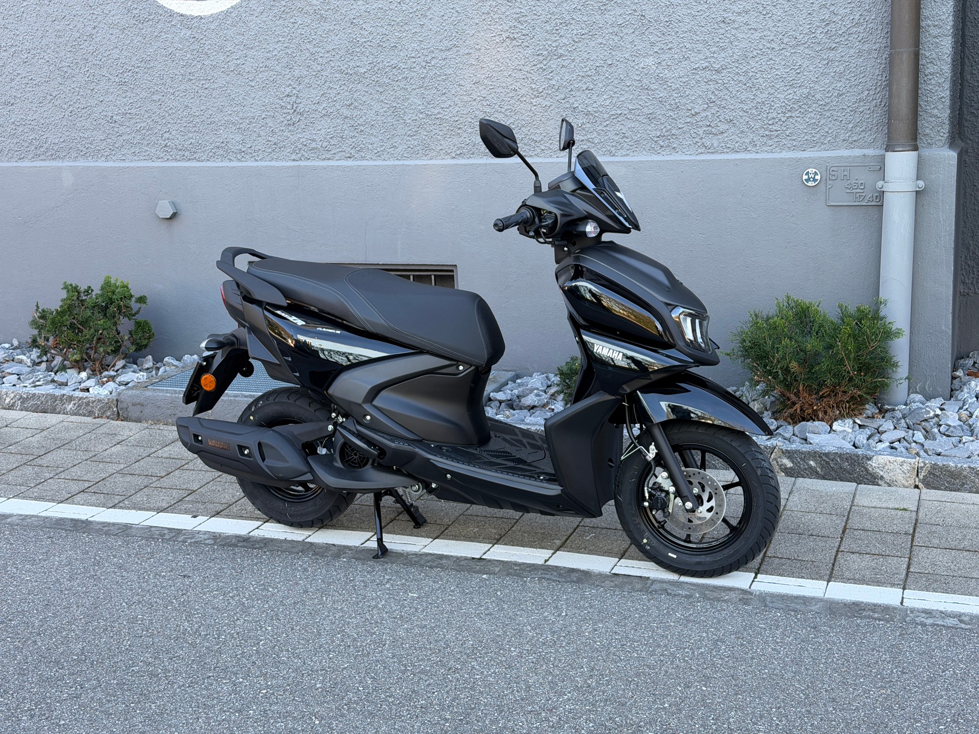 YAMAHA RayZR-image-9