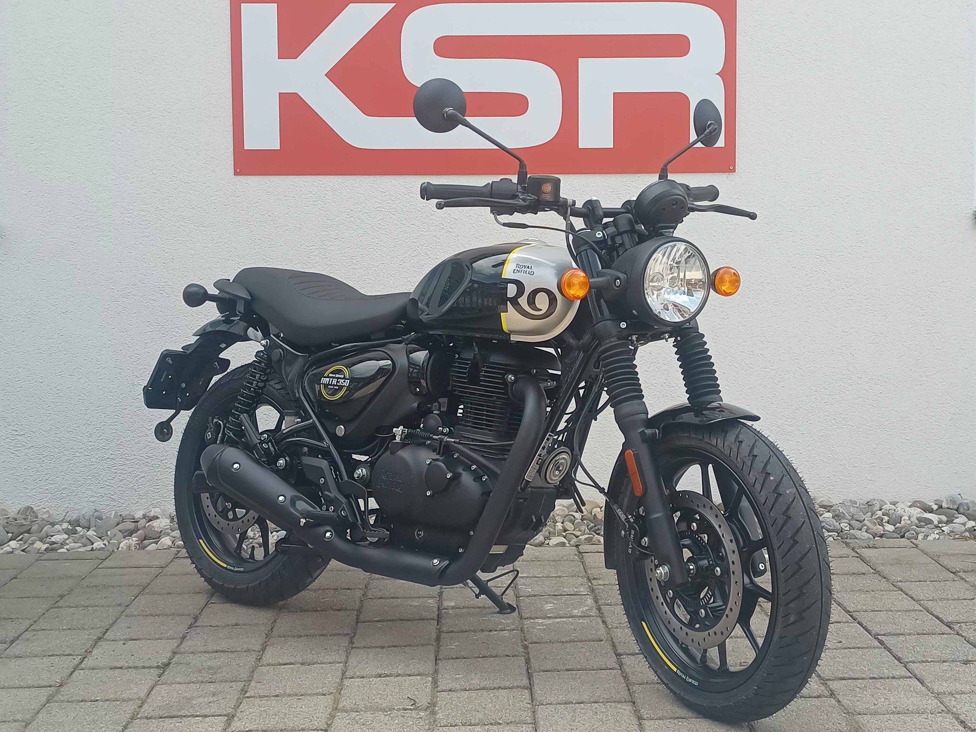 ROYAL ENFIELD Hntr 350 Rebel-image-2