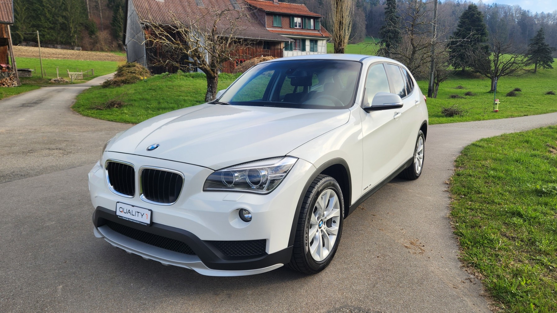 BMW X1 xDrive 20i Steptronic-image-1