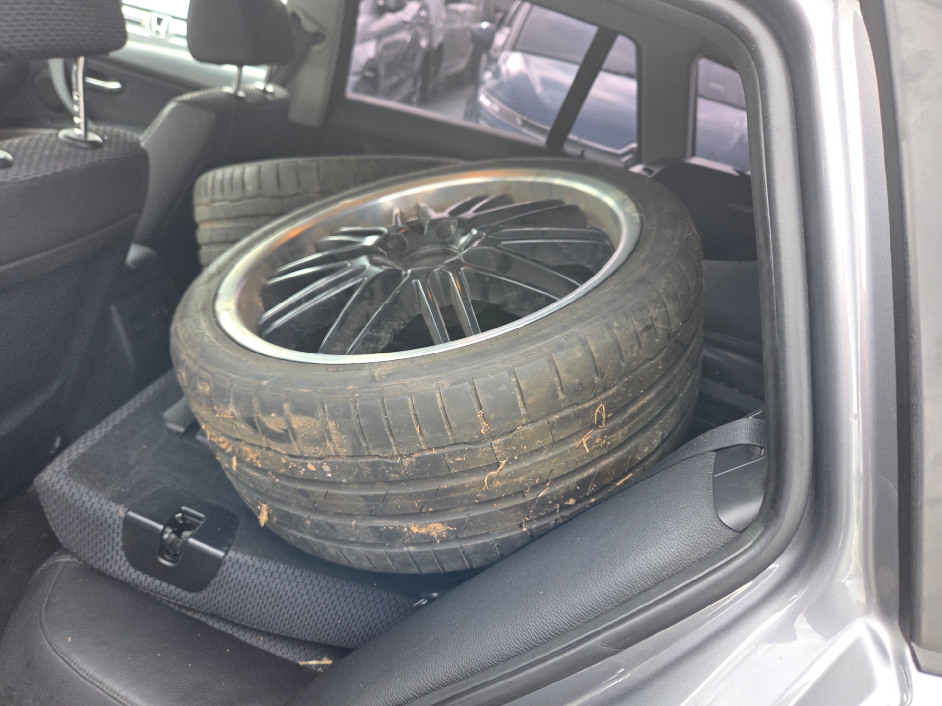 BMW 320d xDrive Touring Steptronic-image-6