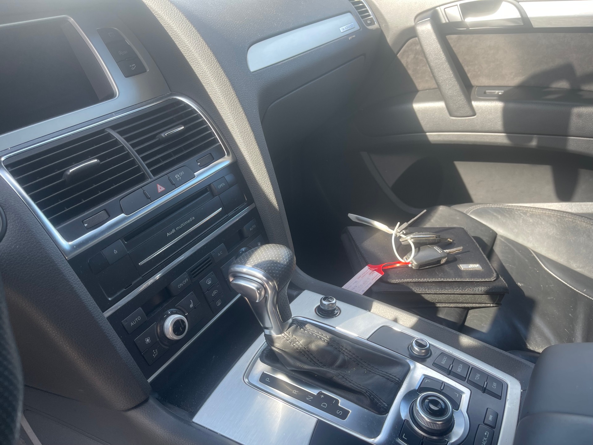 AUDI Q7 3.0 TDI quattro tiptronic S Line 7 Plätze B5b-image-15