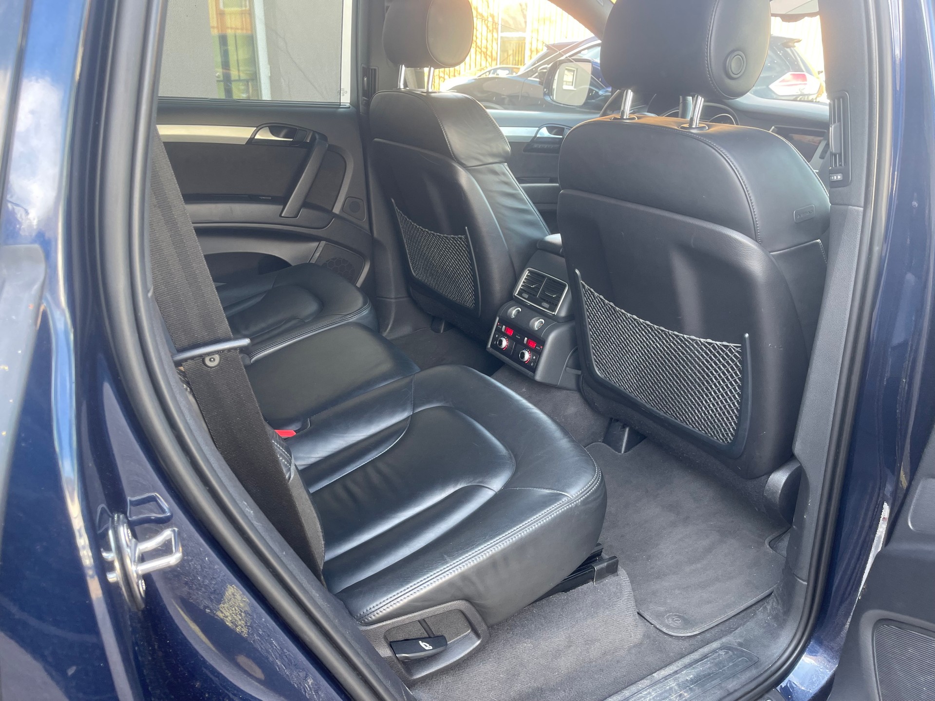 AUDI Q7 3.0 TDI quattro tiptronic S Line 7 Plätze B5b-image-11