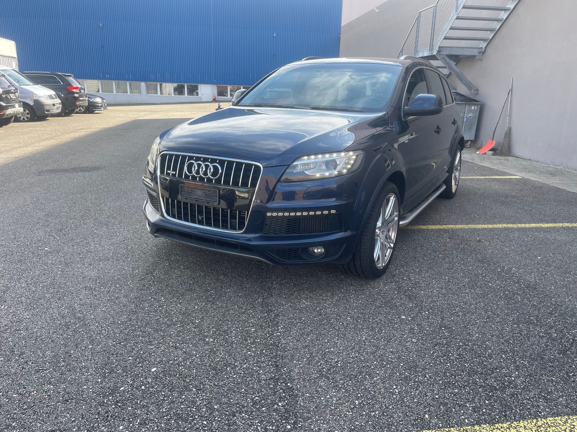 AUDI Q7 3.0 TDI quattro tiptronic S Line 7 Plätze B5b-image-3