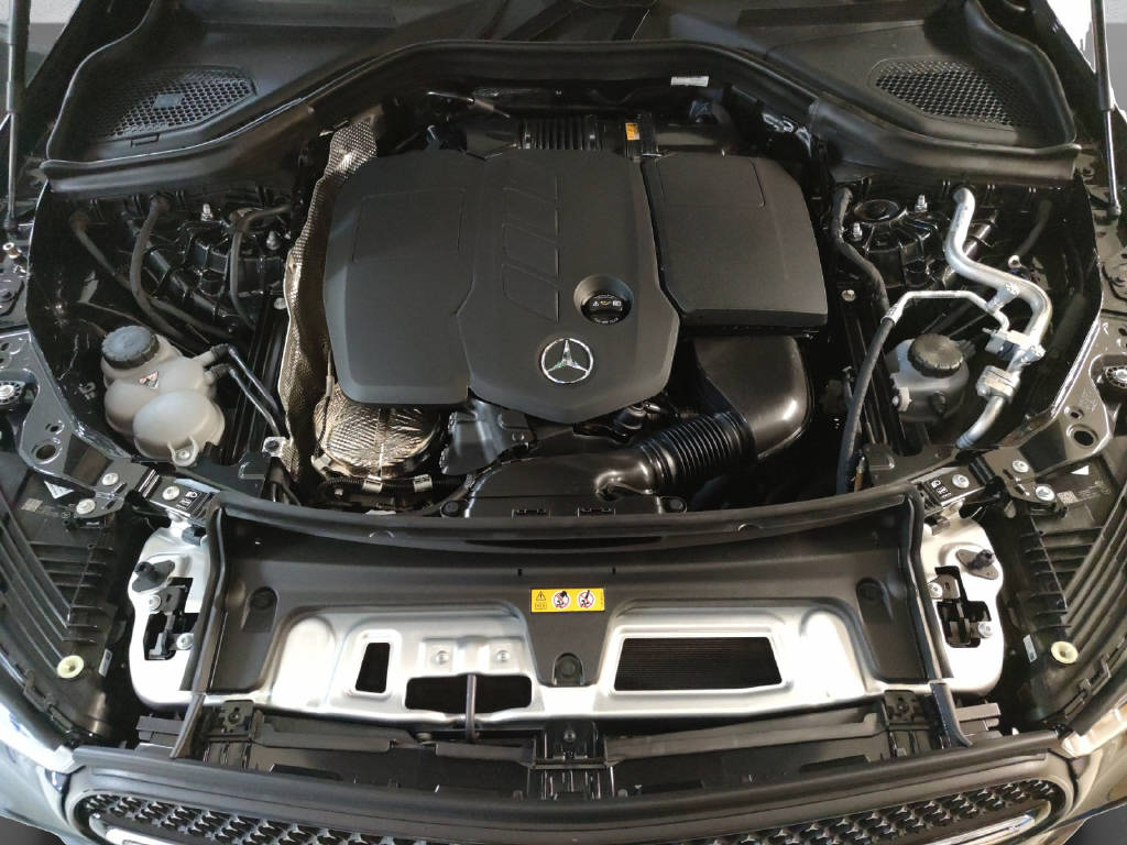 MERCEDES-BENZ GLC 220 d AMG Line 4Matic Coupé-image-8