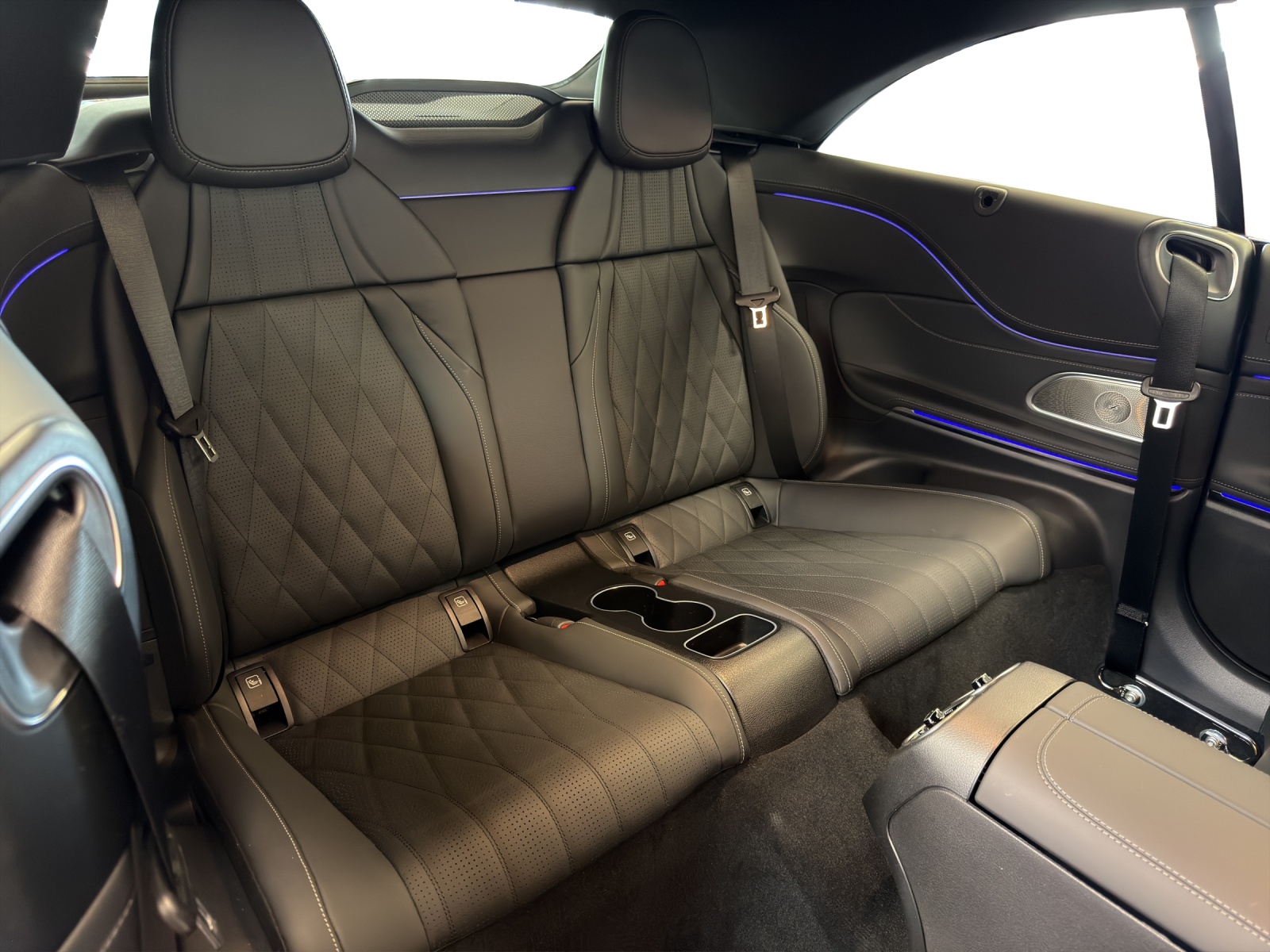 MERCEDES-BENZ CLE AMG 53 Cabrio 4Matic+-image-13