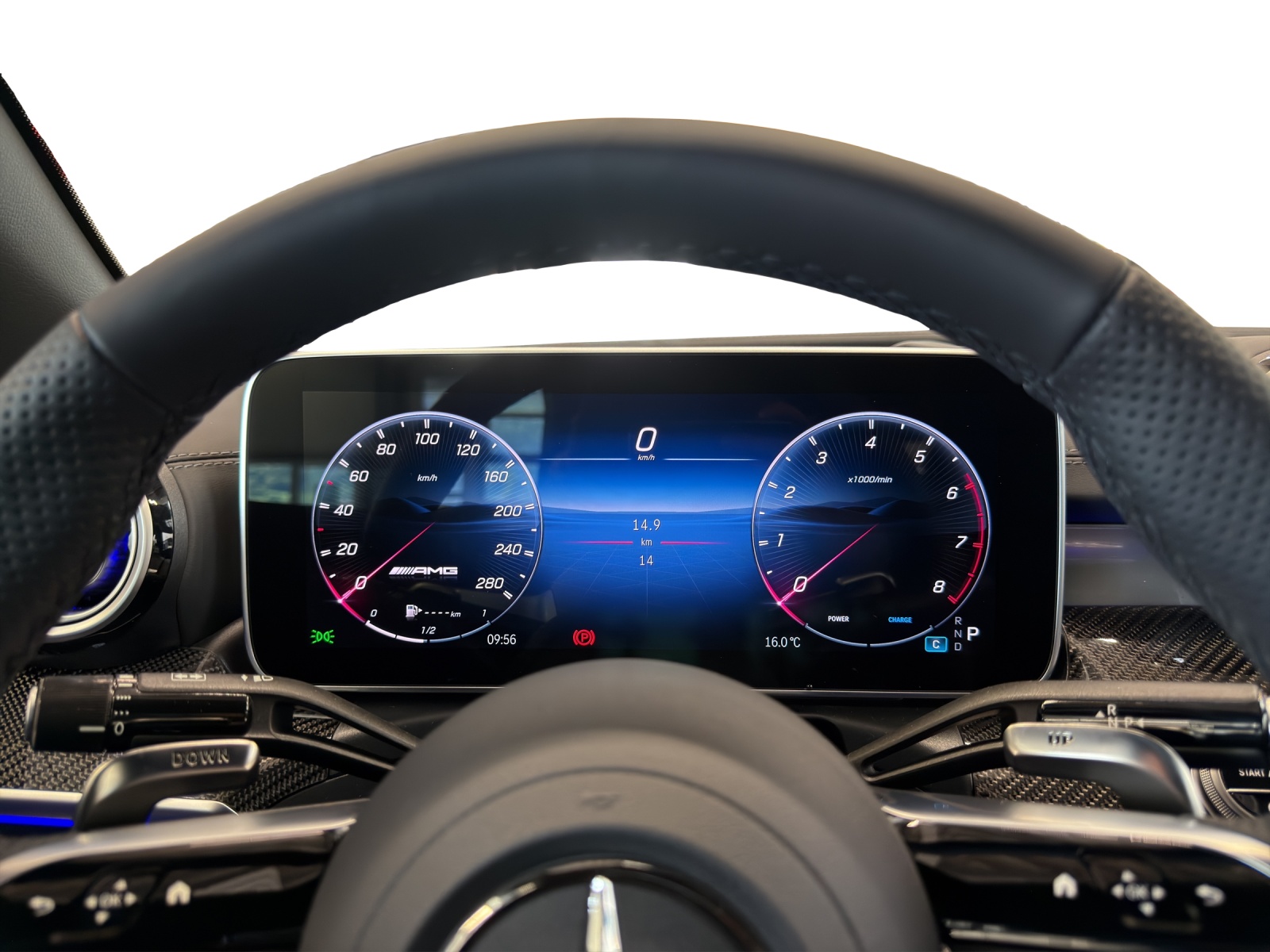 MERCEDES-BENZ CLE AMG 53 Cabrio 4Matic+-image-9