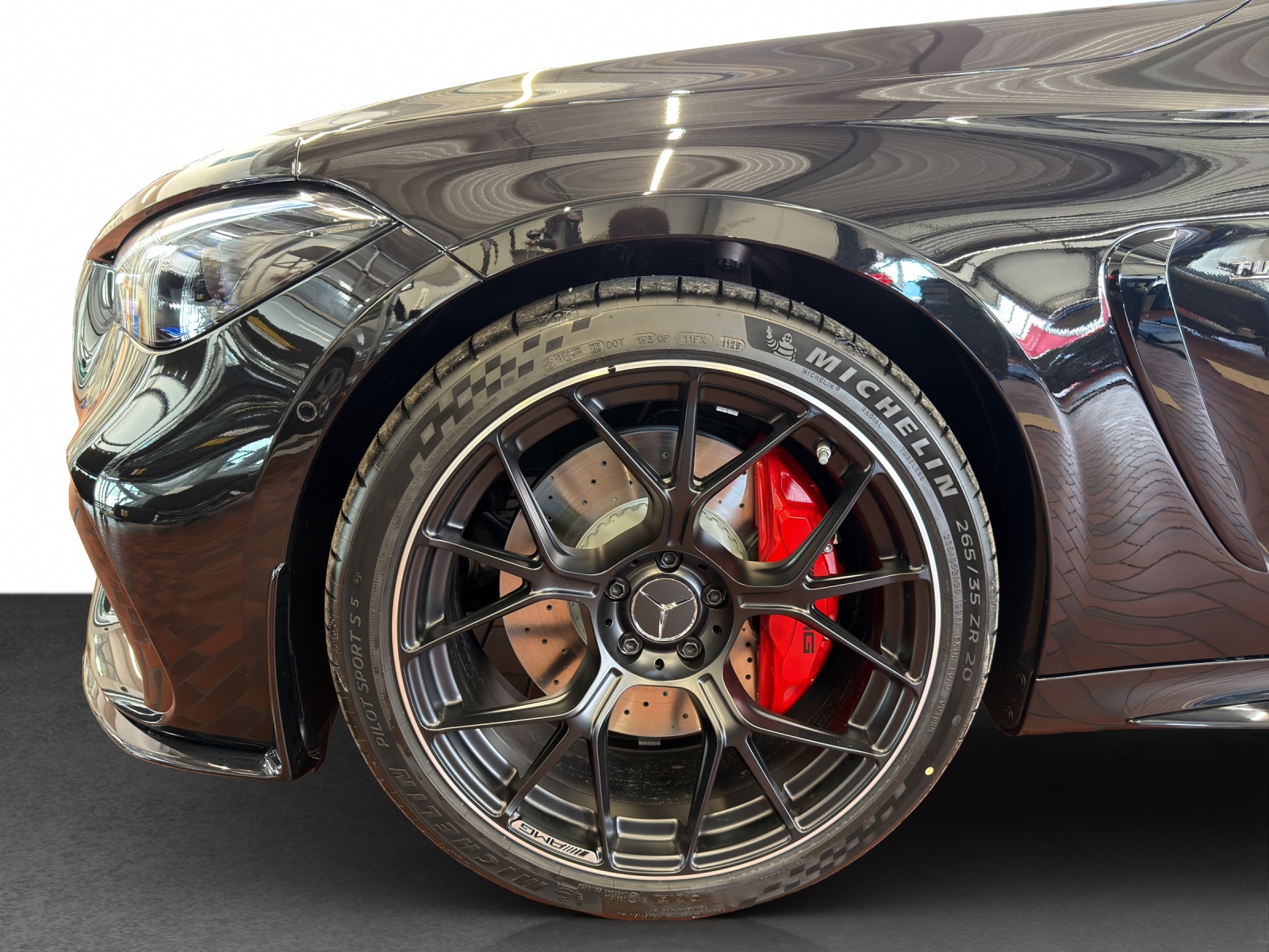 MERCEDES-BENZ CLE AMG 53 Cabrio 4Matic+-image-18