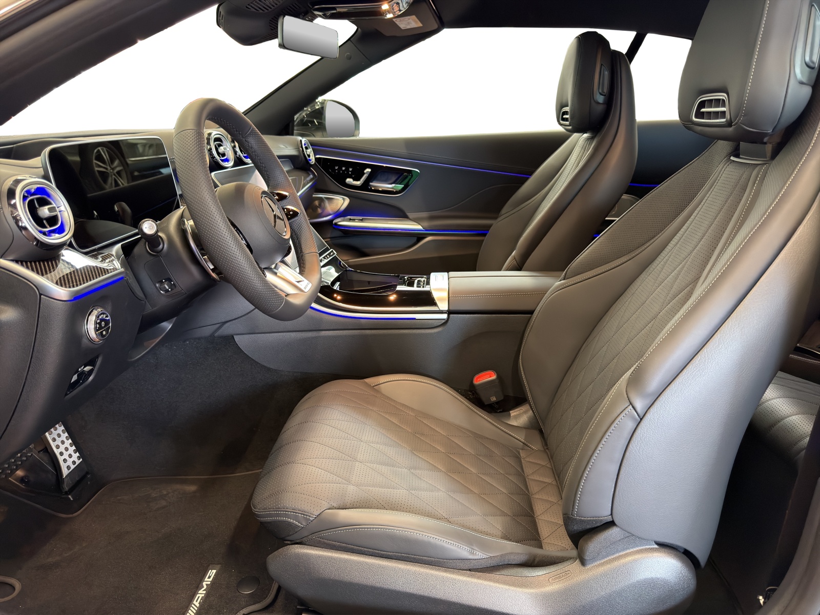 MERCEDES-BENZ CLE AMG 53 Cabrio 4Matic+-image-10