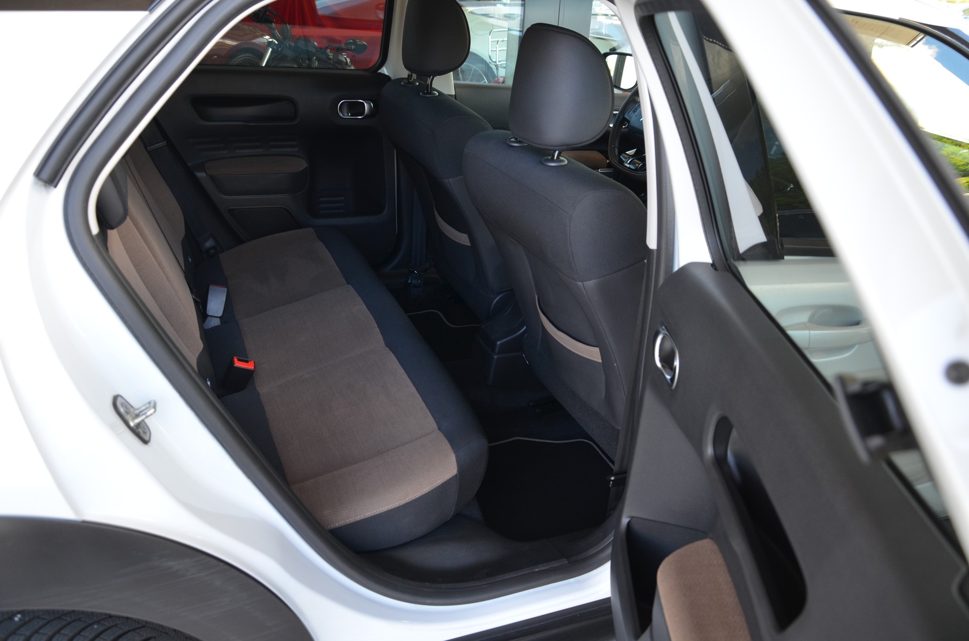 CITROEN C4 Cactus 1.6 BlueHDi Feel ETG6*Frisch ab MFK,1 Jahr oder 20000km Garantie*-image-7