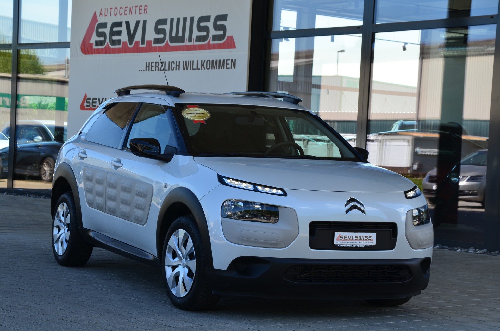 CITROEN C4 Cactus 1.6 BlueHDi Feel ETG6*Frisch ab MFK,1 Jahr oder 20000km Garantie*-showroom-element-1