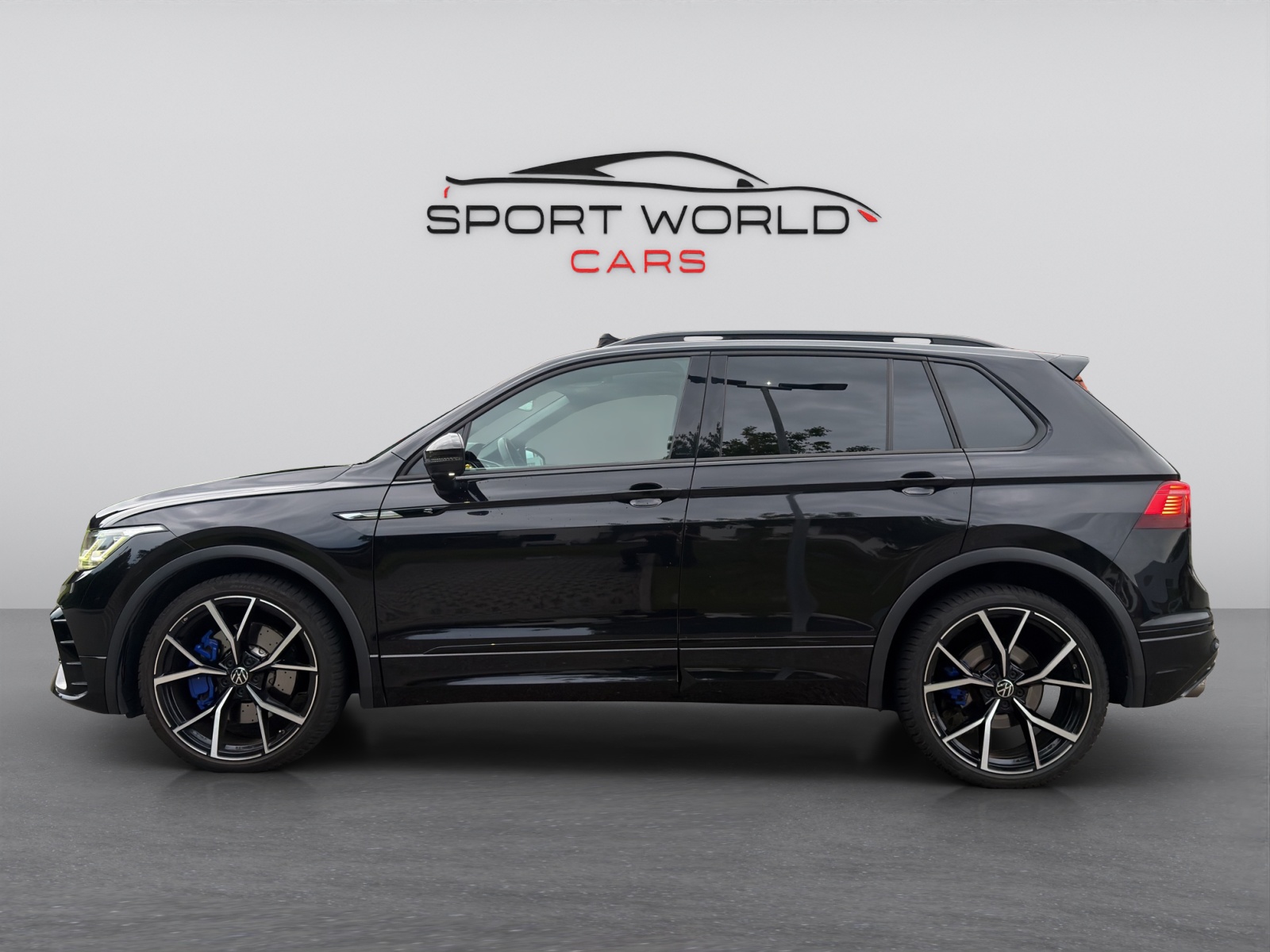 VW Tiguan 2.0TSI R 4Motion DSG-image-25