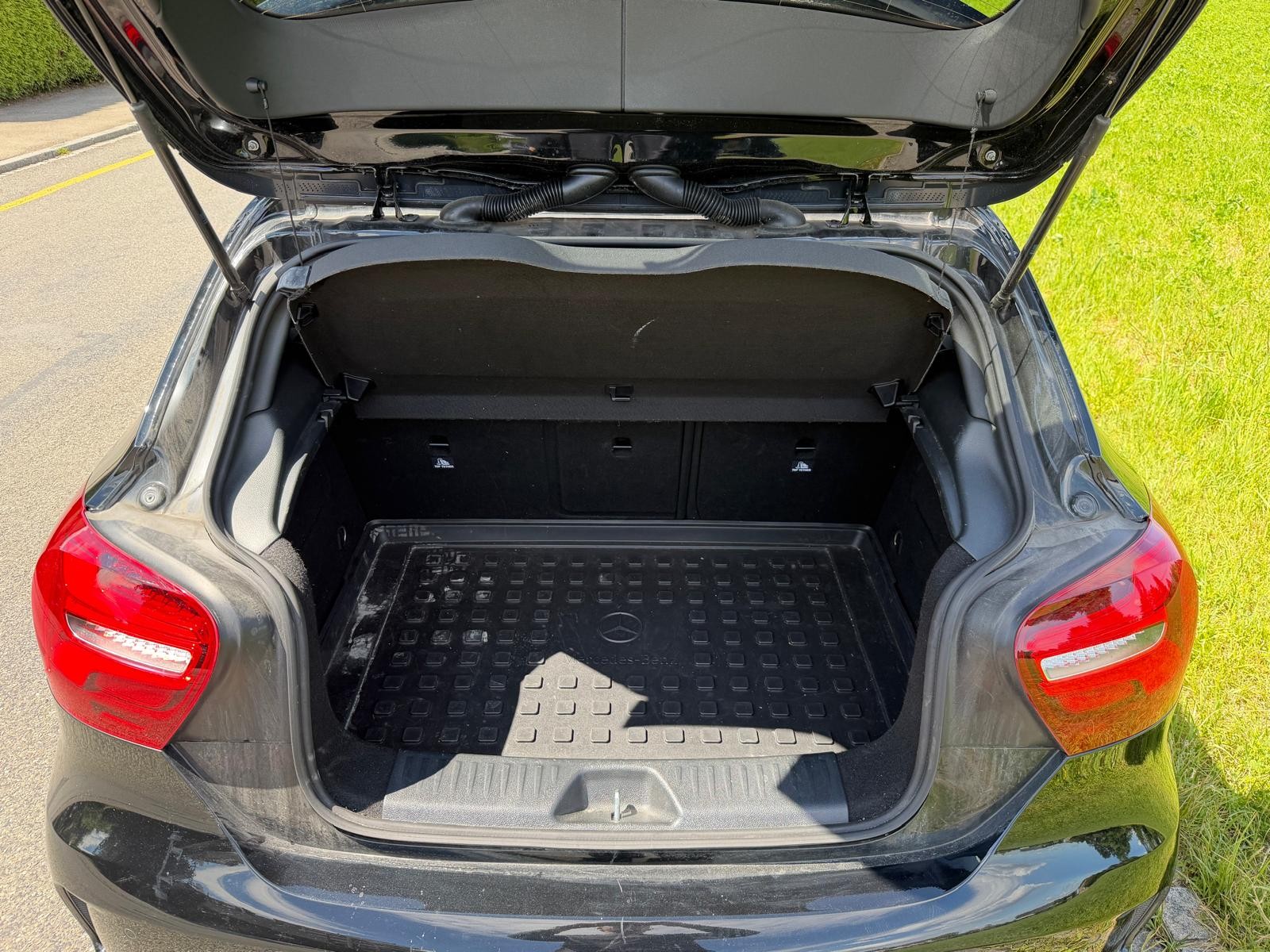 MERCEDES-BENZ A 200 AMG Line-image-6